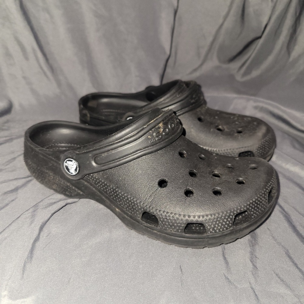 CROCS Classic Clogs Sandals Men 4 Women 6 Black Slip On Shoes Strap